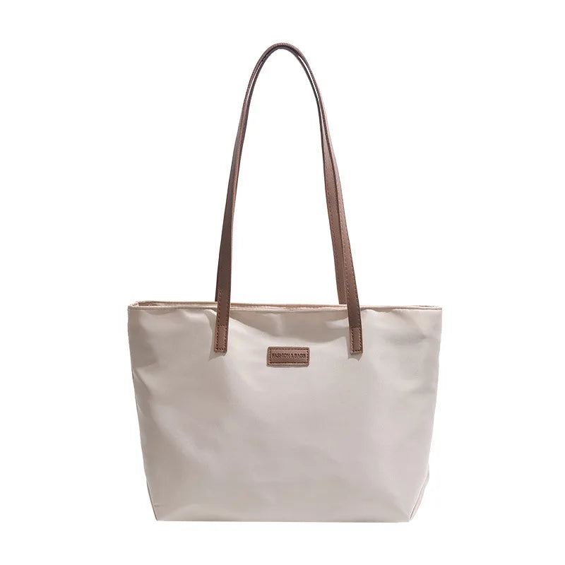 MARGOT| Bolso de hombro ligero y espacioso
