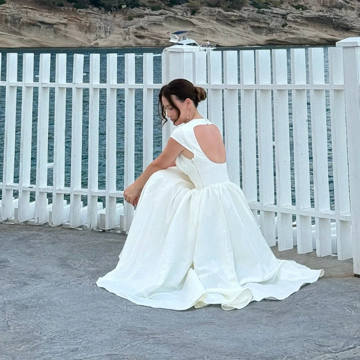 AURELIA | Vestido midi con abertura circular en la espalda