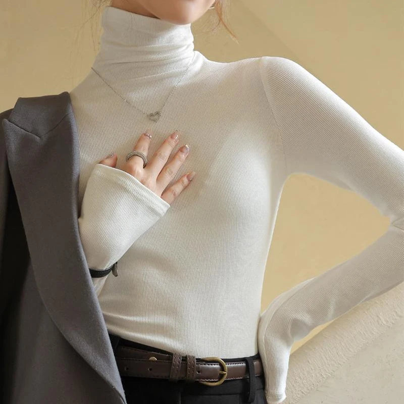 JULIETTE | Jersey de cuello alto acanalado y corte ajustado