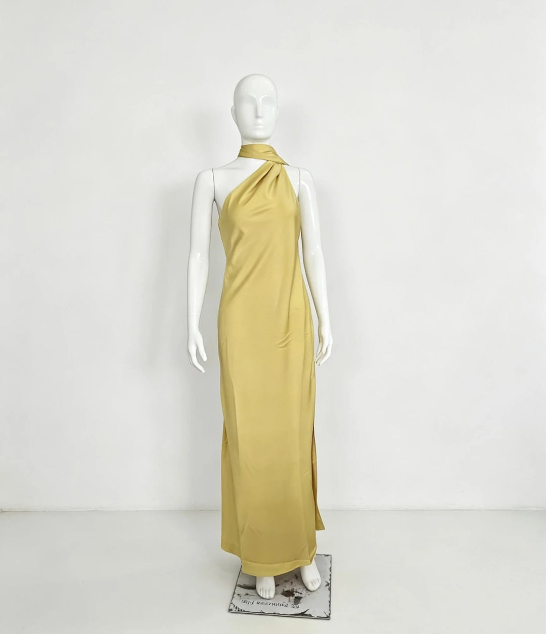 CELESTE | Vestido largo satinado con lazo