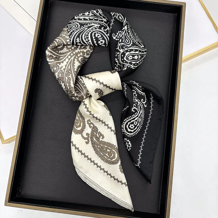 CELESTE | Pañuelo elegante de acabado satinado